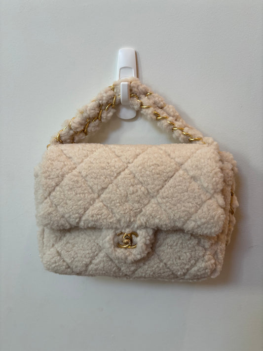 CHANEL Sherpa Medium Single Flap